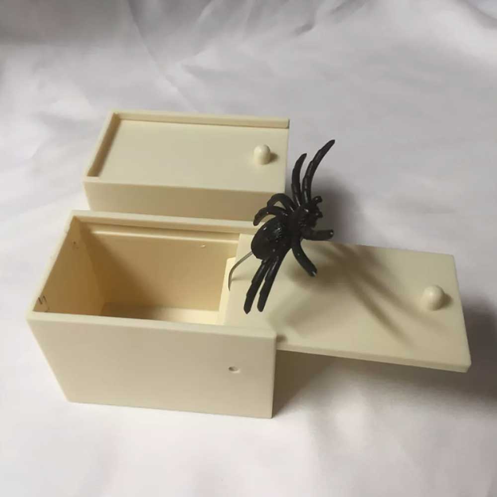 Halloween Toys Prank Spider Scare Box Hidden in Case Trick Play Joke Scare Box