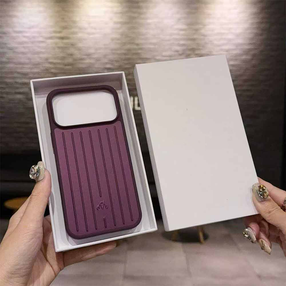 Burgundy Phone Case for iPhone 18 Pro Max – Aluminum-Look Hard Shell Cover