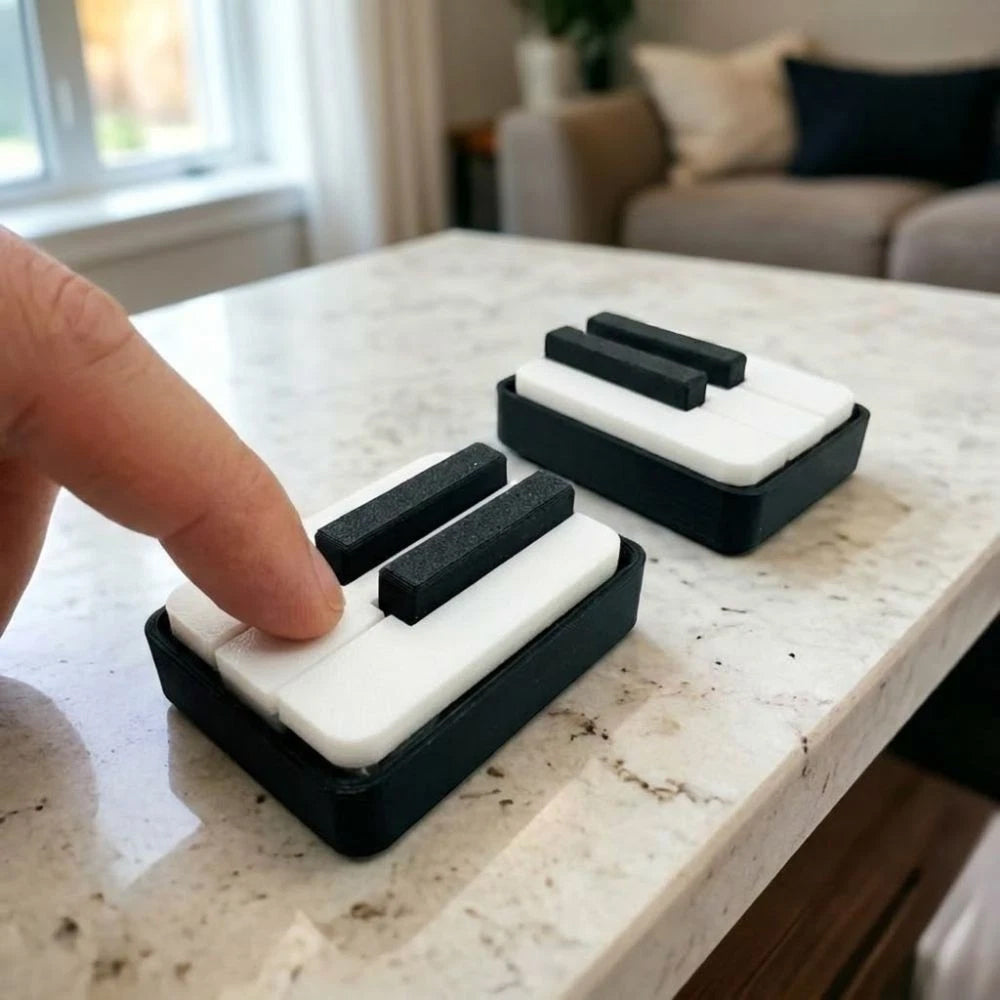 Piano Stress Clicker Keychain – 3D Printed Novelty Keyboard Fidget Toy