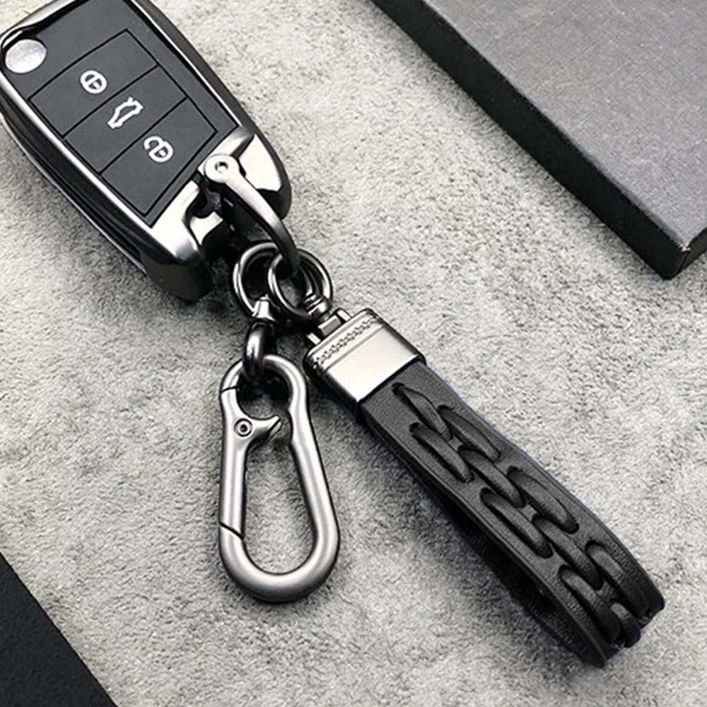 PU Leather Stylish Keyring for Car Keys - Metal Keychain with Carabiner and Key Ring