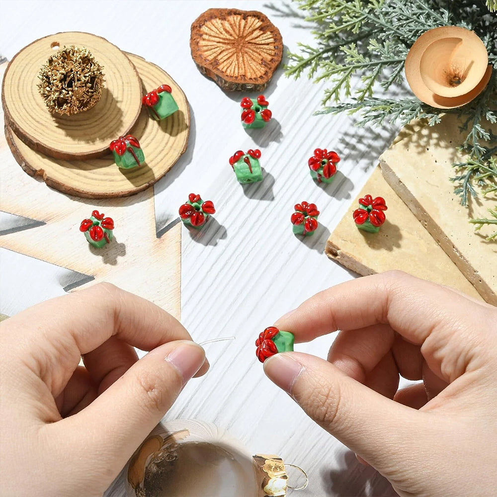10PCS Christmas Beads – Green Gift Box Lampwork Glass Beads for Jewellery DIY