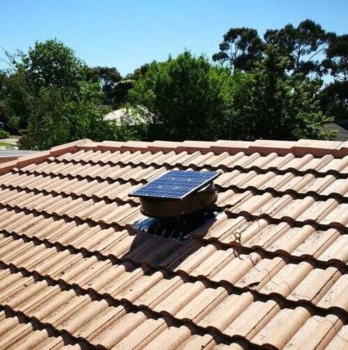 SolarKing Solar Roof Fan/Solar Roof Ventilation Fan 35 Watts 15V (320MM SRVF V2)