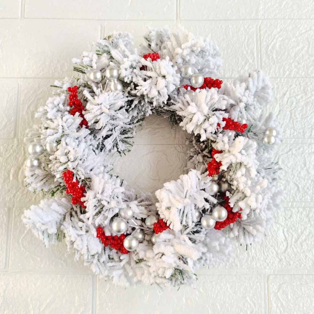 Christmas Berry Candle Ring – Snowy Wreath Table Centrepiece for Holiday Decor