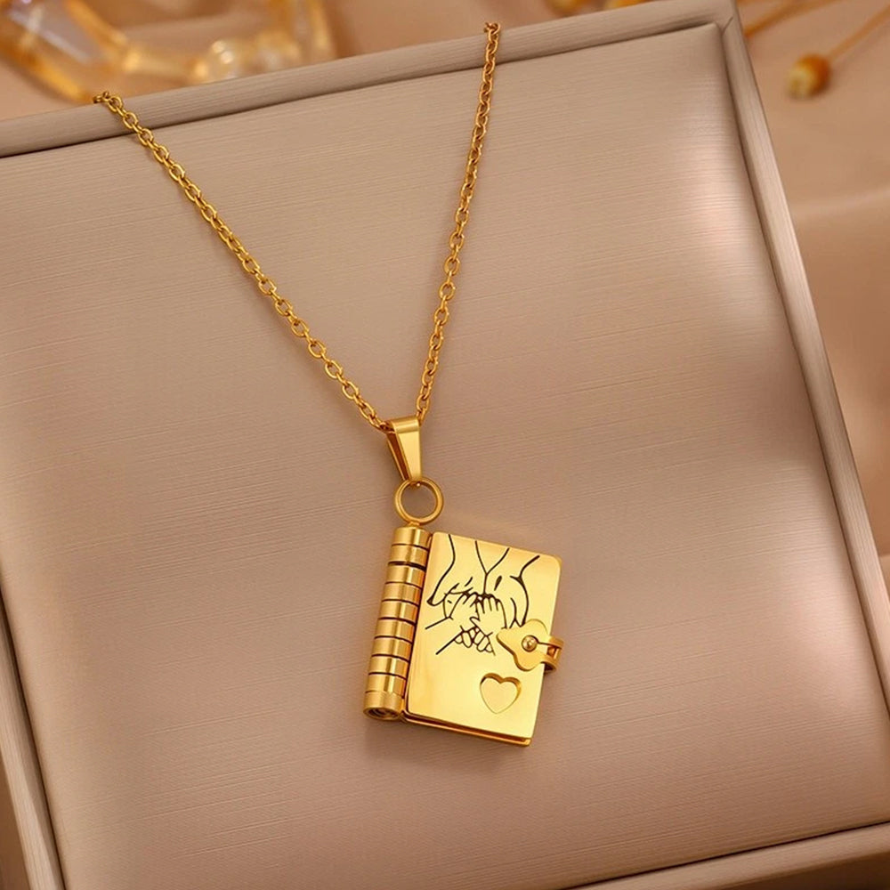 New Openable Pages Book Pendant Necklace with Engraved Information for Daughter