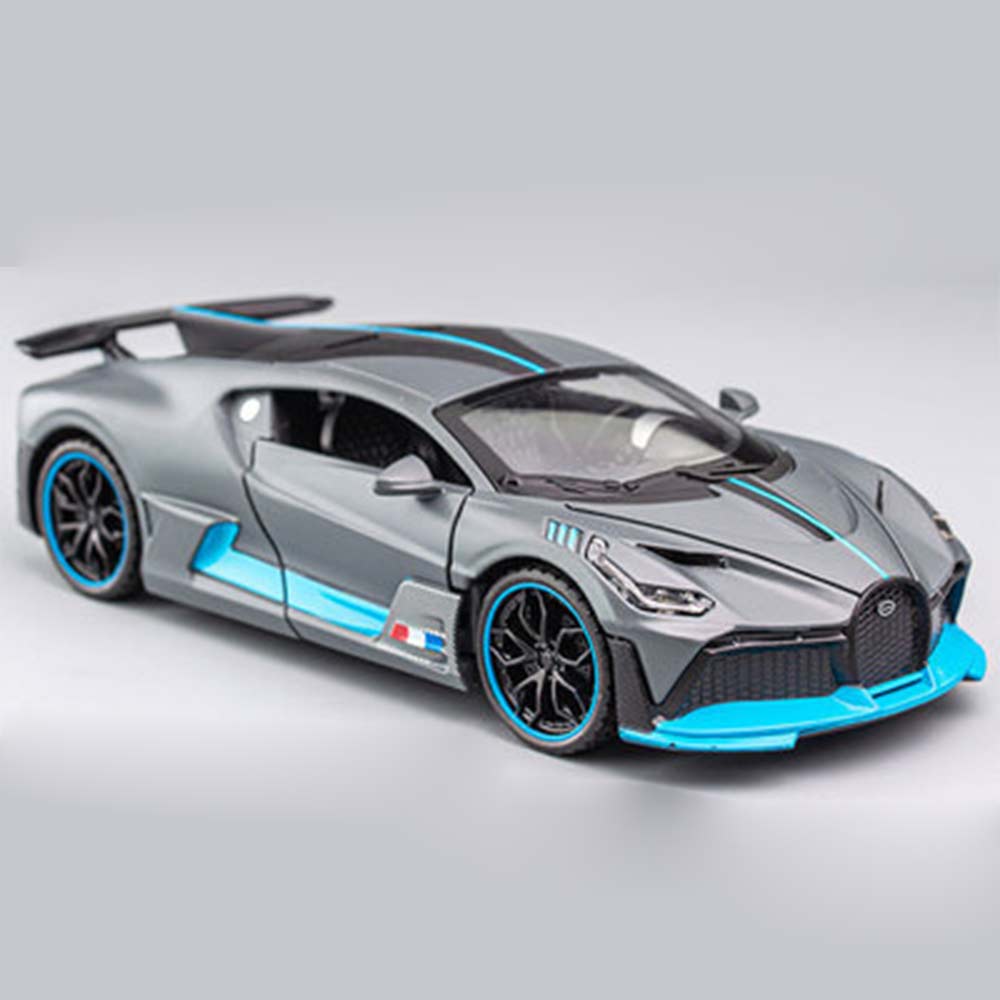 Diecast Bugatti Divo 1:32 – Alloy Model Car with Light, Music & Open Doors