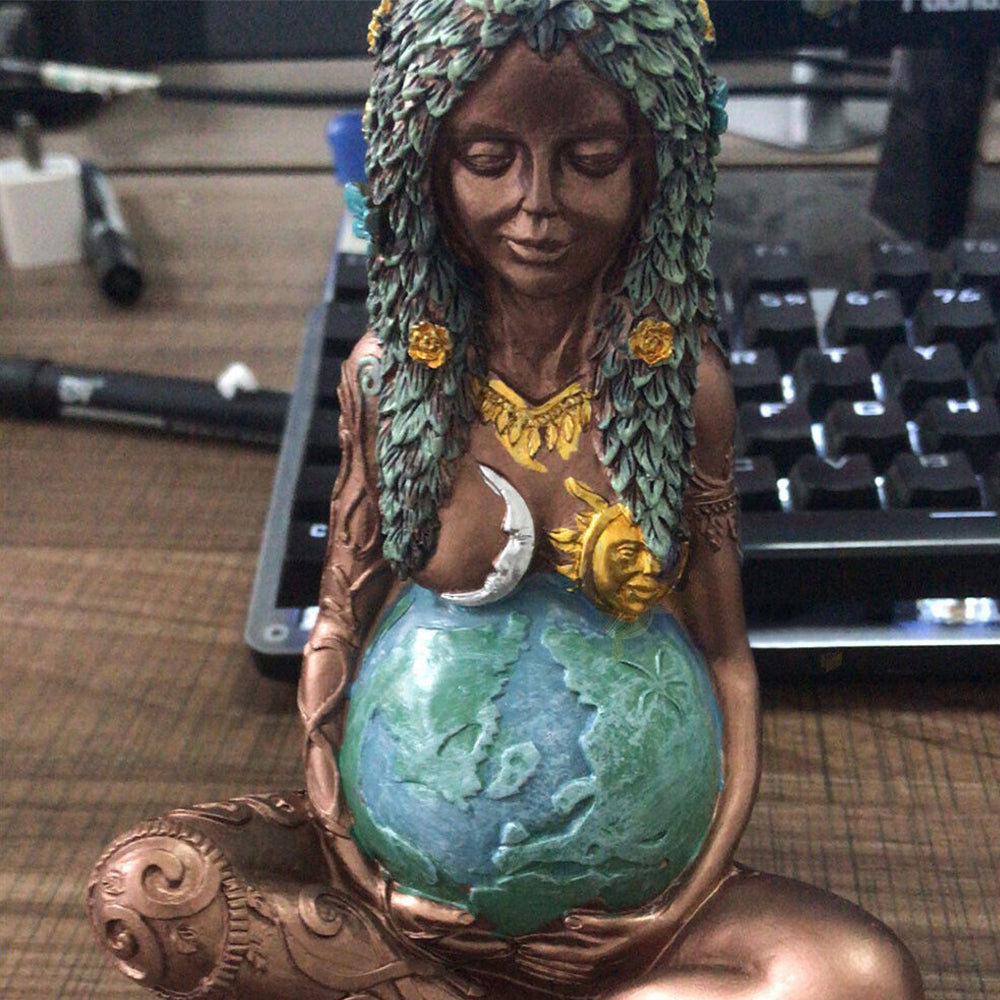 Resin Millennial Mother Earth Goddess Art Statue Figurine for Home Decor
