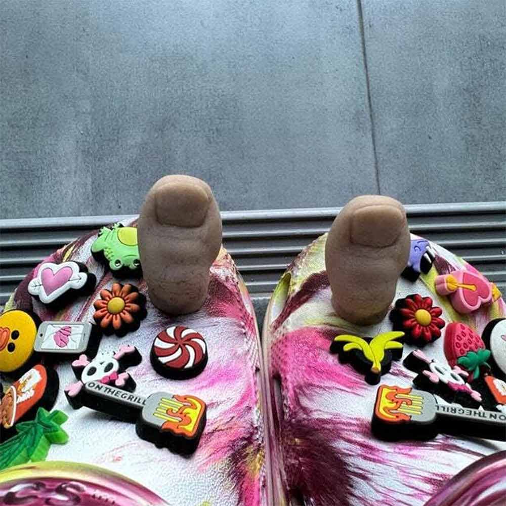 2PC 3D Funny Toe Shoe Charms Big Toe Croc Charm with Hairy DIY Unique Shoe Decor