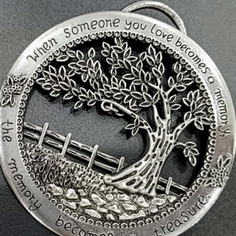 Memory Wall Tree Keepsake - Hanging Metal Sign Plaque Ornament for Loved Ones