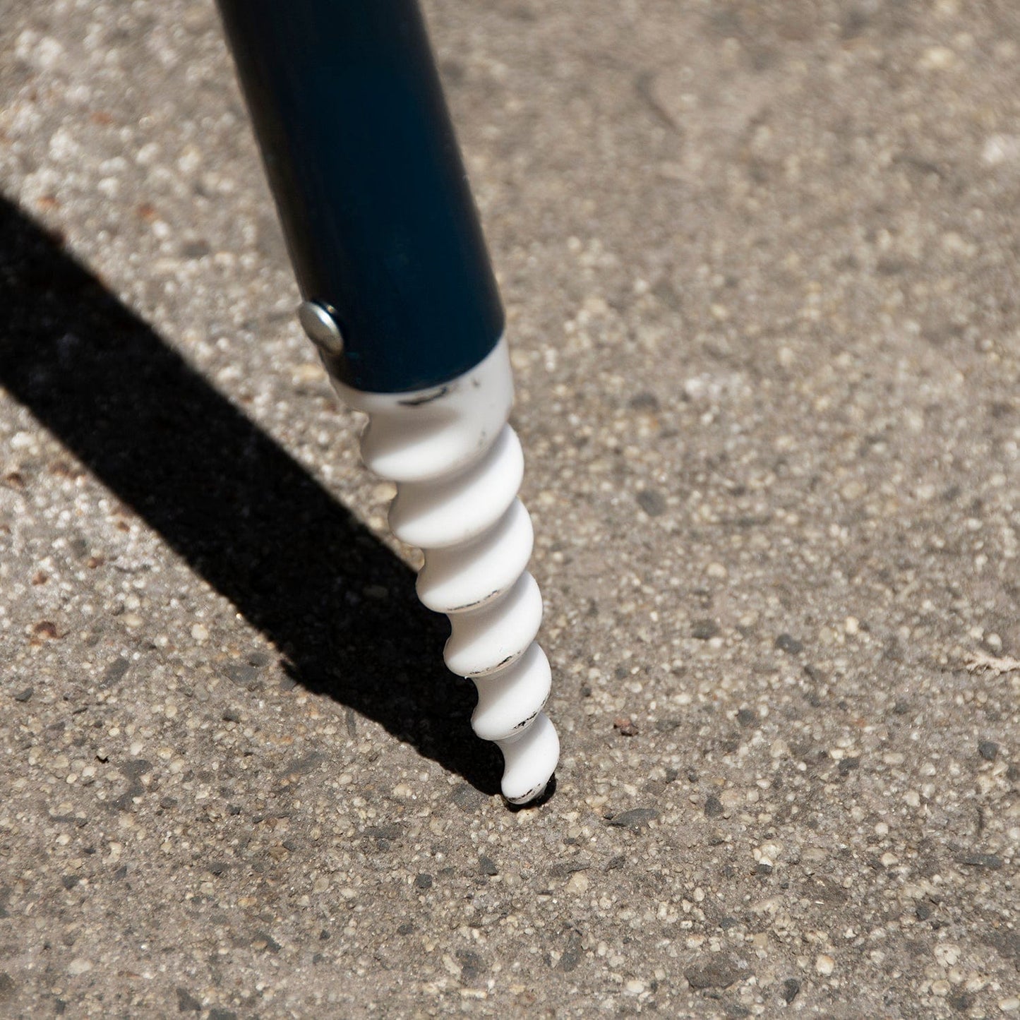 Lazy Dayz 1.8m Tiltable Beach Umbrella with Carry Bag - Mossman