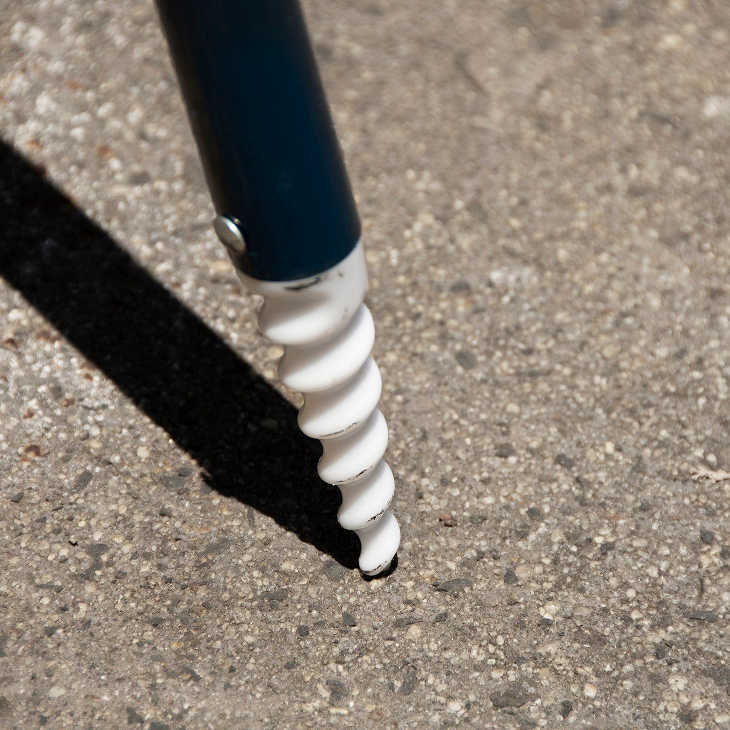 Lazy Dayz 1.8m Tiltable Beach Umbrella with Carry Bag - Mossman