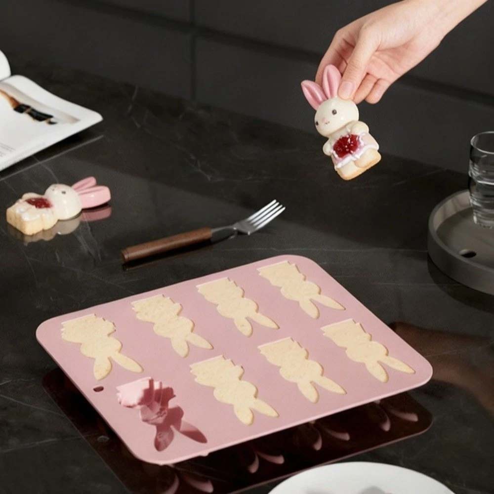 8 Grid Easter Bunny Baking Mold - Food Grade Silicone Baking Tray for Easter Treats