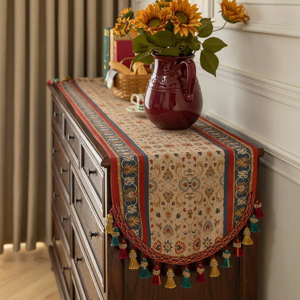 Retro Jacquard Table Runner - Long Strip Vintage Tablecloth with Tassels