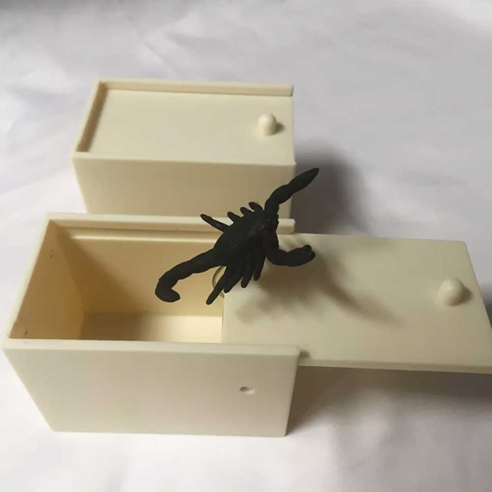 Halloween Prank Spider Scare Box – Hidden Trick Toy, Joke Case for Fun & Laughs