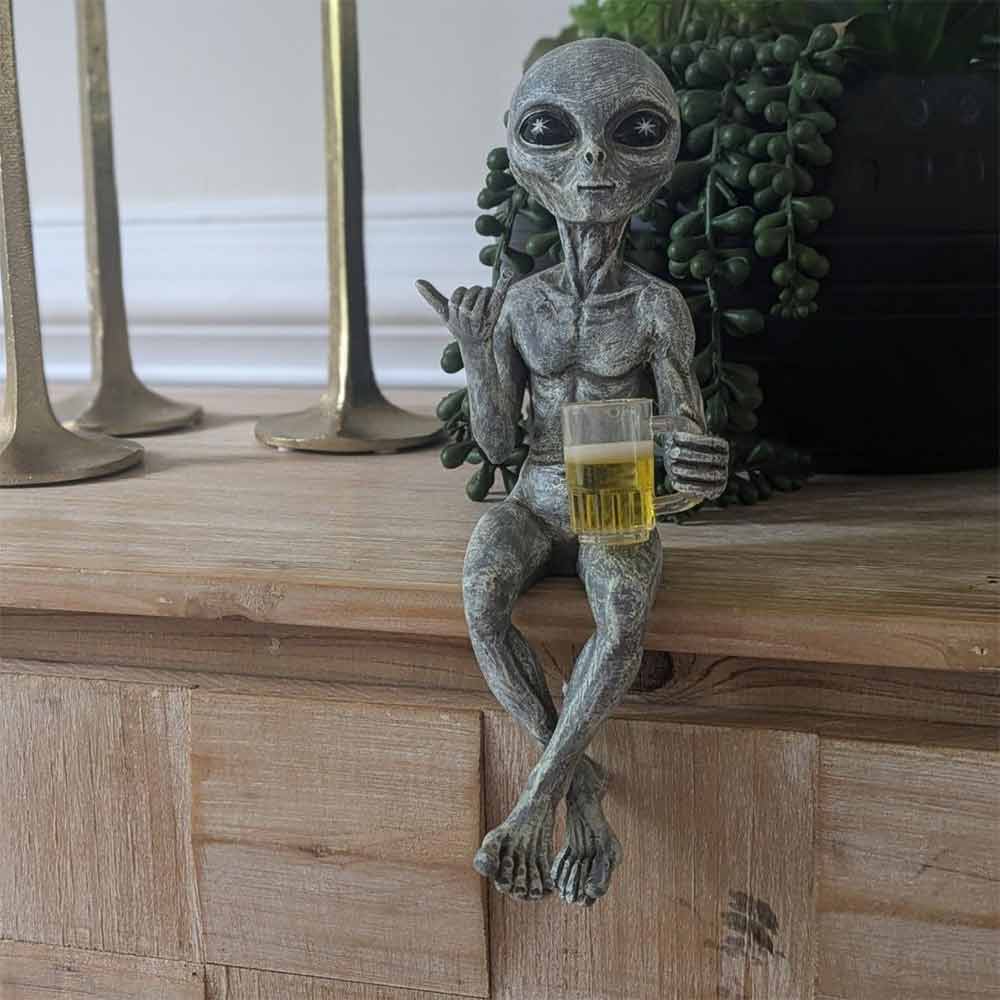 2025 Ingredientp Funny Alien Artwork, Alien Drinking Beer, Funny Alien Statue