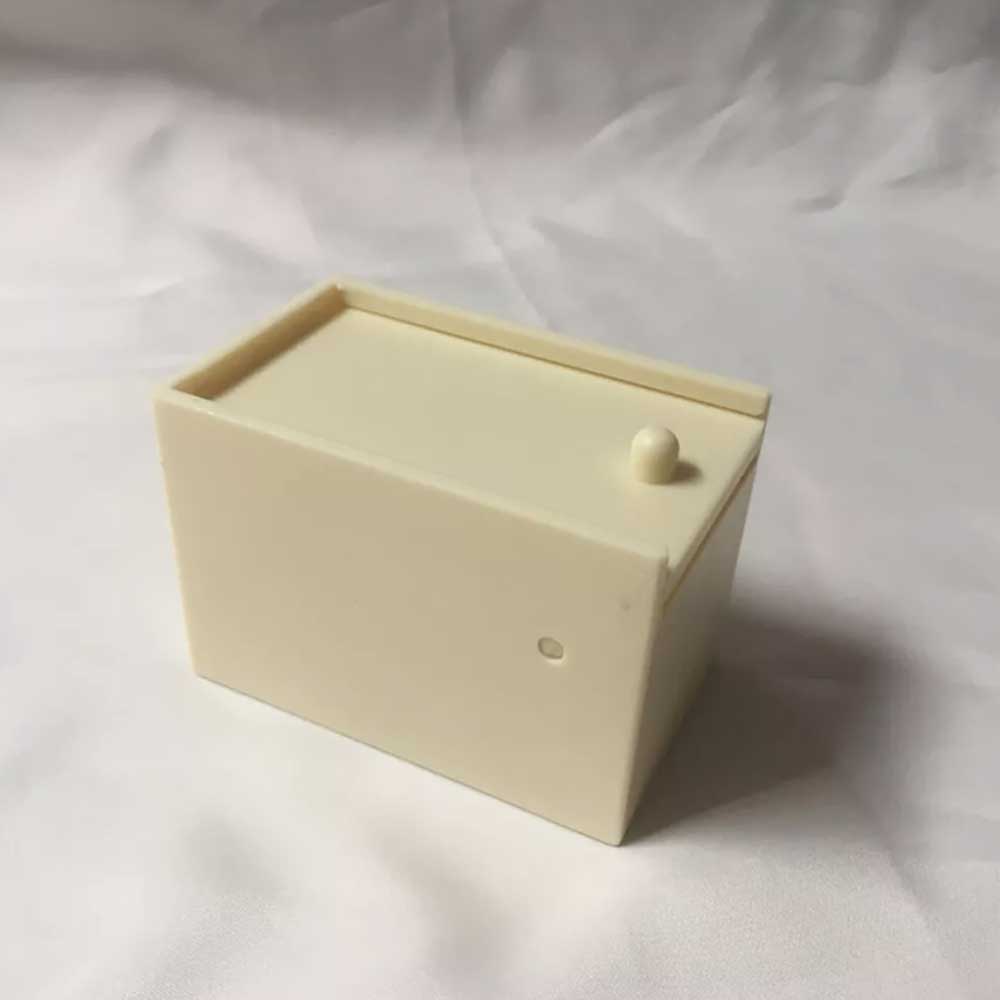 Halloween Toys Prank Spider Scare Box Hidden in Case Trick Play Joke Scare Box