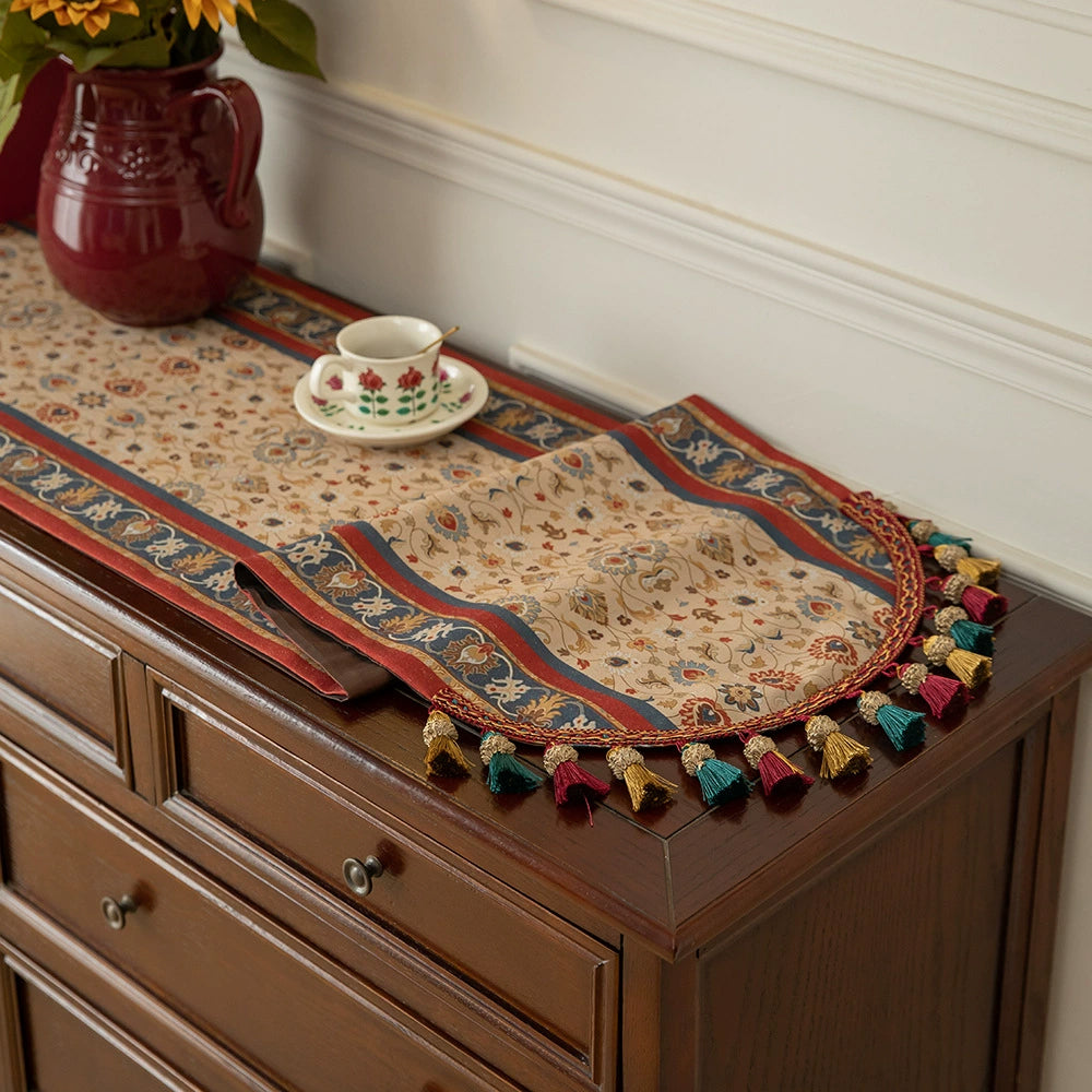 Retro Jacquard Table Runner - Long Strip Vintage Tablecloth with Tassels