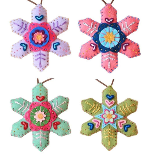 4PCS Finished DIY Crafts Christmas Snowflake Felt Ornaments Kit - Random Color Finished Crafts for Holiday Decor